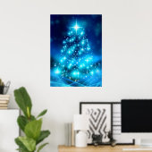 Moderner Electric Blue Christmas Tree mit Licht Poster (Heimbüro)