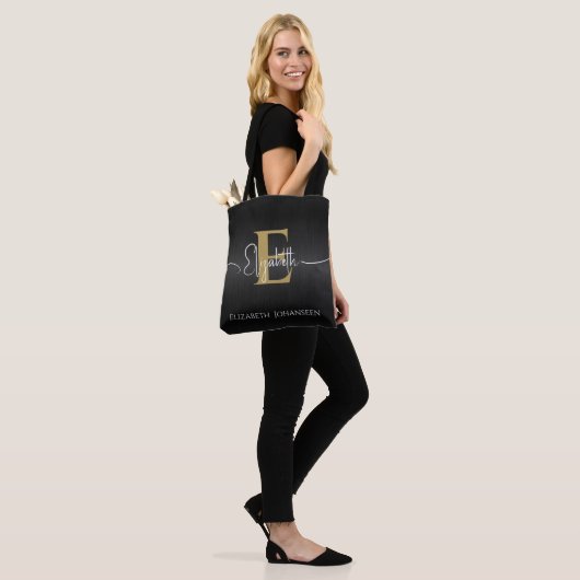 Moderner, eleganter, Mit Monogramm Name des Schwar Tasche (Am Model)
