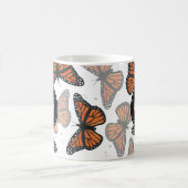 Moderner Eleganter Monarch Butterfly Mit Monogramm Kaffeetasse (Mittel)