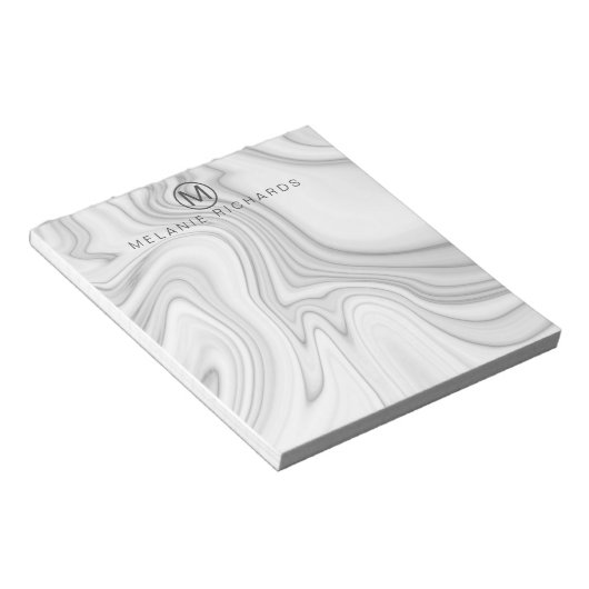 Moderner eleganter Name aus weißem Marmor Notizblock (angewinkelt)