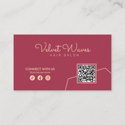 Moderner Eleganter Roter Haar Stylist Makeup QR Co Visitenkarte (Rückseite)