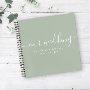 Moderner, eleganter Script-Sage Green Wedding Gast Notizblock