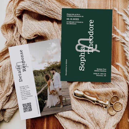Moderner Emerald Green Minimalistisch Wedding QR C Einladung