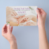 Moderner Esthetiker WELLNESS-CENTER Nail Salon Pre Flyer (Handgriff)