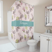 Moderner Familienname niedliche Blumenschrift pink Duschvorhang (Beispiel)
