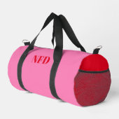 Moderner Farbblock - Heiß rosa und fett rotes Mono Duffle Bag (Rechte Ecke)