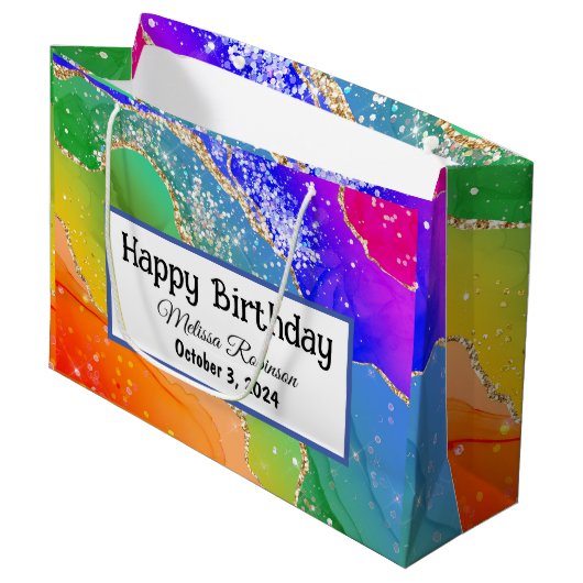 Moderner, farbenfroher Regenbogen-Glitzer Geburtst Große Geschenktüte (Vorderseite Schrägansicht)