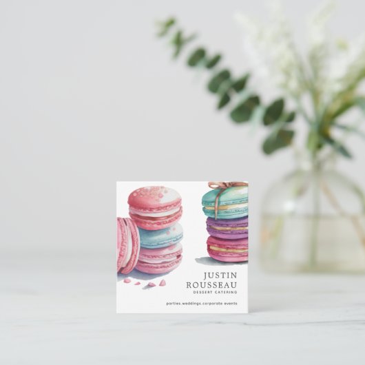 Moderner, feiner Macaron Baker Koch Quadratische Visitenkarte (Stehend Vorderseite)