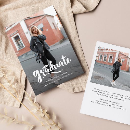 Moderner, feiner Script Graduate Foto Abschluss Ankündigung