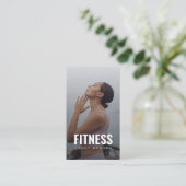Moderner Fitness-Foto-QR-Code-Personaltrainer Visitenkarte (Stehend Vorderseite)
