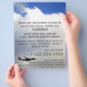 Moderner Flug, Flyer für Werbung in der Fluggesell (Hand)