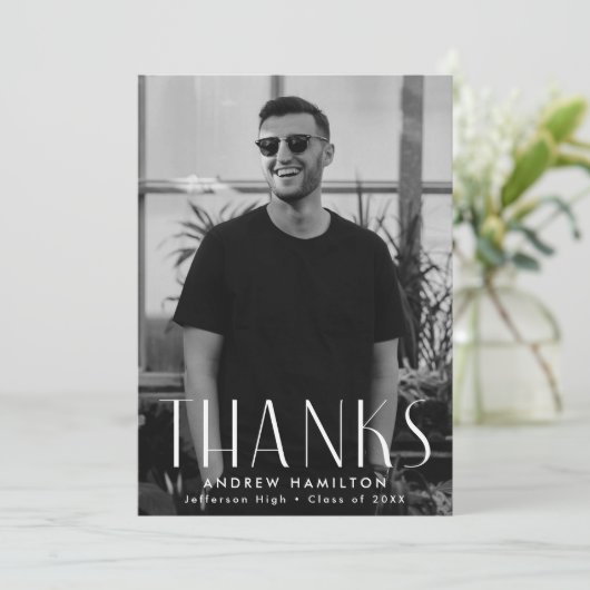Moderner Foto Abschluss Dankeskarte (Stehend Vorderseite)