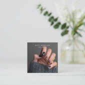 Moderner Foto Nail Artist Beauty Salon QR Code Quadratische Visitenkarte (Stehend Vorderseite)