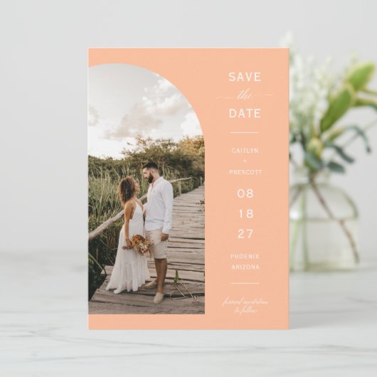 Moderner Foto QR-Code für Peach Arch Save the Date Einladung (Stehend Vorderseite)