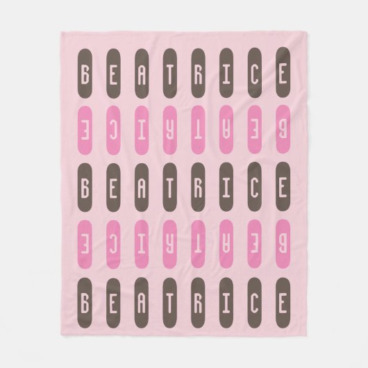 Moderner geometrischer rosa grauer Individuelle Na Fleecedecke (Vorderseite)