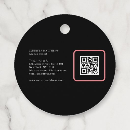 Moderner Glam rosa Neonlashes Techniker Manikurin Geschenkanhänger (Rückseite)