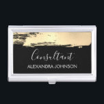 Moderner Goldgräber für den Alltag Visitenkarten Dose<br><div class="desc">Golden und Black Foil Brush Stroke Trendy Consultant Minimalistisch Business Card Holder mit weißer Hand gezeichnet elegante Typografie für das Monogramm. Der Foil Brush Stroke Business Card Holder kann für jeden Beruf angepasst werden. Sollte der Beruf oder Namenstext nicht Ihren Bedürfnissen entsprechen,  wenden Sie sich bitte an den Designer.</div>