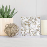 Moderner Goldgrauweißer Marmor Fliese<br><div class="desc">Diese Keramik Kachel ist mit einer modernen Imitat Marmor-Textur in Gold,  Grau und Weiß.</div>