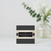 Moderner Goldstreifen-Schönheitssalon Quadratische Visitenkarte (Stehend Vorderseite)