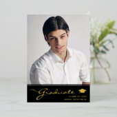 Moderner Grad | Elegante Script Trendy 1 Foto Card Folieneinladung (Stehend vorne)