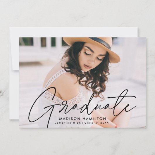 Moderner Graduate Black Script Foto Abschluss Ankündigung (Vorderseite)