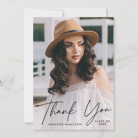 Moderner Graduate Black Script Foto Abschluss Dankeskarte (Vorderseite)