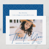 Moderner Graduate Blue Script Foto Abschluss Dankeskarte (Vorne/Hinten)