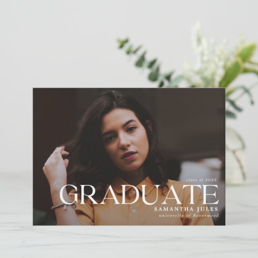 Moderner Graduate Foto Abschluss Einladung (Stehend Vorderseite)