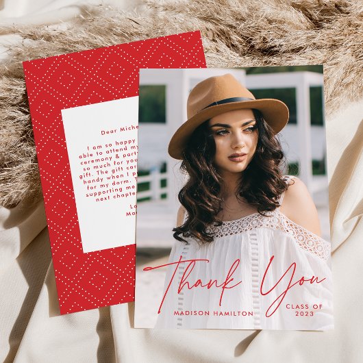 Moderner Graduate Red Script Foto Abschluss Dankeskarte