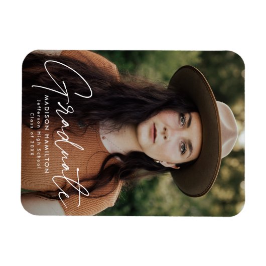 Moderner Graduate White Script Foto Abschluss Magnet (Horizontal)