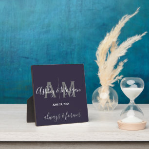 Moderner grauer und blauer Monogramm-Hochzeitssake Fotoplatte