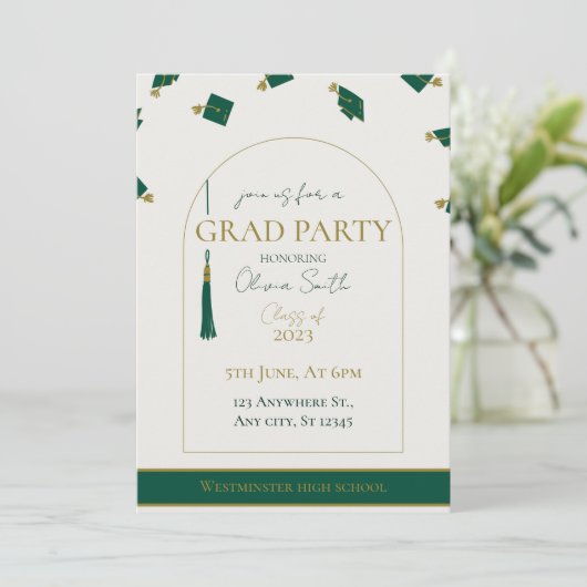 Moderner grüner Abschluss Einladung | Anpassbar (Stehend Vorderseite)