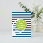 Moderner grüner Tennisball gestreift Geburtstag Postkarte (Stehend Vorderseite)