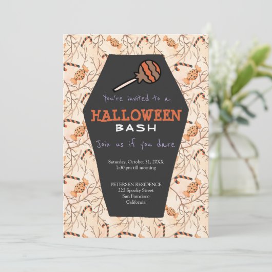 Moderner Halloween-Trick oder niedliches Party lad Einladung (Stehend Vorderseite)