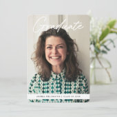 Moderner handgeschriebener Script-Foto-Abschluss Ankündigung (Stehend Vorderseite)