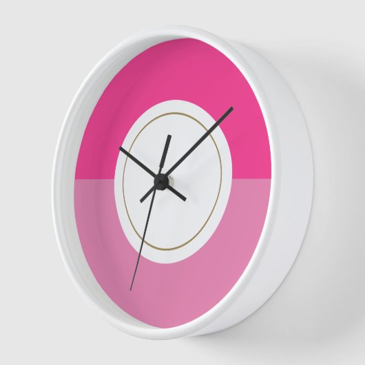 Moderner, heller, zweitrosa Rim-Center-Kreis Uhr (Winkel)