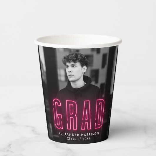 Moderner Hot Pink Neon Abschluss Pappbecher (Rückseite)