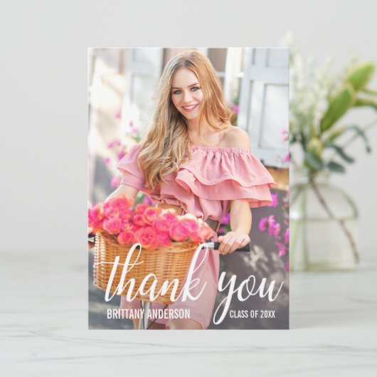 Moderner Hübscher Abschluss Danke Fotokarte Ankündigung (Stehend Vorderseite)