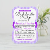 Moderner Junggeselinnen-Abschied für Lila Streifen Einladung (Stehend Vorderseite)
