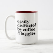 Moderner Kaffee & Beagle Hund viel Personalisiert Zweifarbige Tasse (Links)