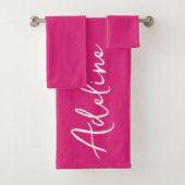 Moderner Kalligrafie-Pink-Individuelle Name Badhandtuch Set (Insitu)