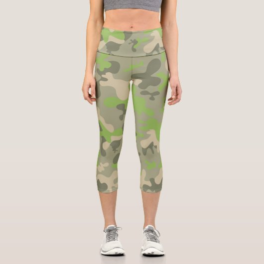 Moderner Kampf - Muster Capri Leggings (Vorderseite)