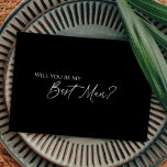 Moderner klassischer Black Wedding Trauzeuge Vorsc Einladung<br><div class="desc">Dieses moderne klassische Schwarze Hochzeitsangebot lädt zu einer modernen Hochzeitsfeier ein. Dieses Design zeichnet sich durch eine weiße,  einfache Kalligraphie aus Set auf dunkelschwarzem Hintergrund aus,  um Ihre klassische Hochzeit oder minimalistische Hochzeit im Frühling,  Sommer,  Herbst oder Winter. Gerne stehen wir Ihnen für Fragen zu diesem Design zur Verfügung.</div>