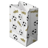 Moderner klassischer Fußball reinigt Ball Mittlere Geschenktüte (Vorderseite Schrägansicht)