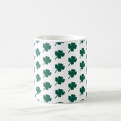 Moderner Kleeblatt St. Patricks Tag  Kaffeetasse (Mittel)