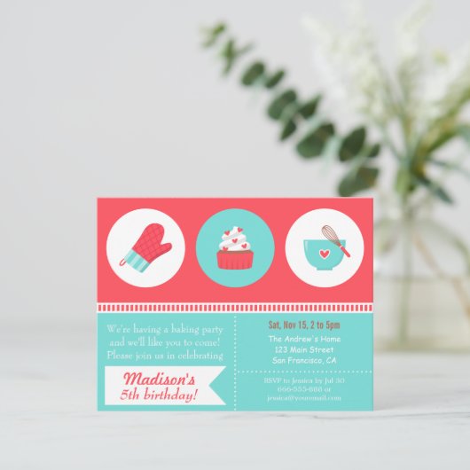 Moderner kleiner Kuchen, der Einladung (Stehend Vorderseite)
