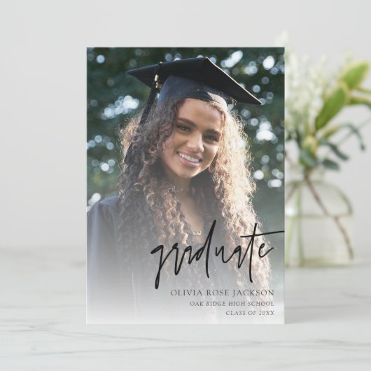 Moderner Lässiger handgeschriebener Foto Abschluss Einladung (Stehend Vorderseite)