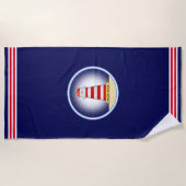 Moderner Leuchtturm auf dem Navy Blue Strandtuch (Vorderseite)