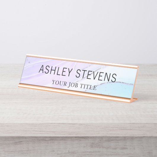 Moderner Lila Marmorbüromitarbeiter Schreibtischnamensplakette (Vorderseite )