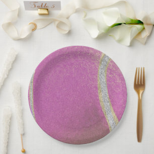 Moderner Lila Tennisball in Rosa Pappteller